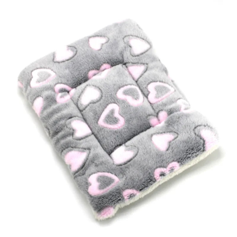 CozyFleece Cat Pad – Soft & Warm Blanket