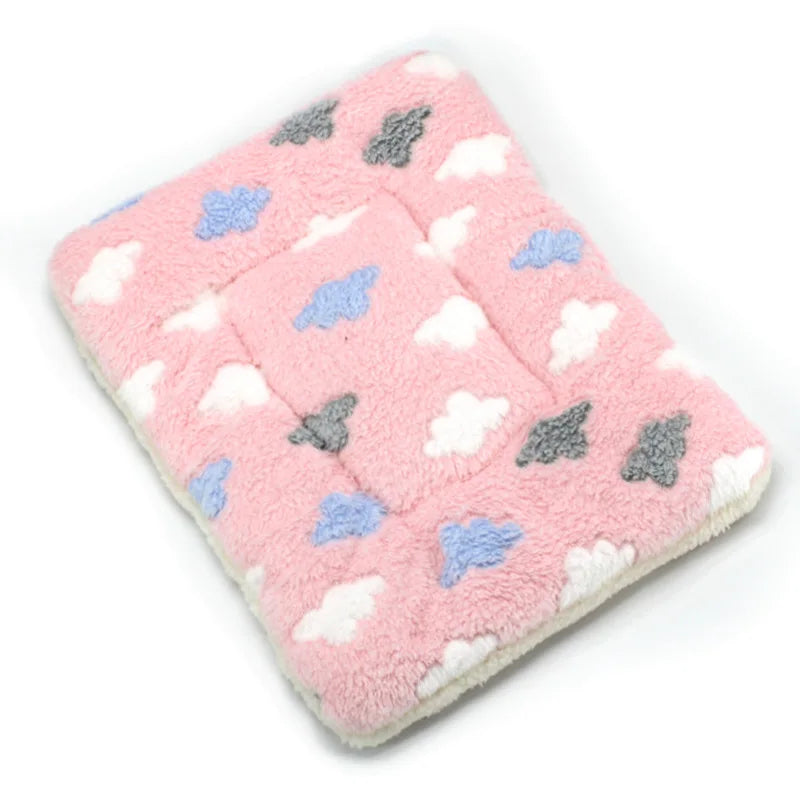 CozyFleece Cat Pad – Soft & Warm Blanket