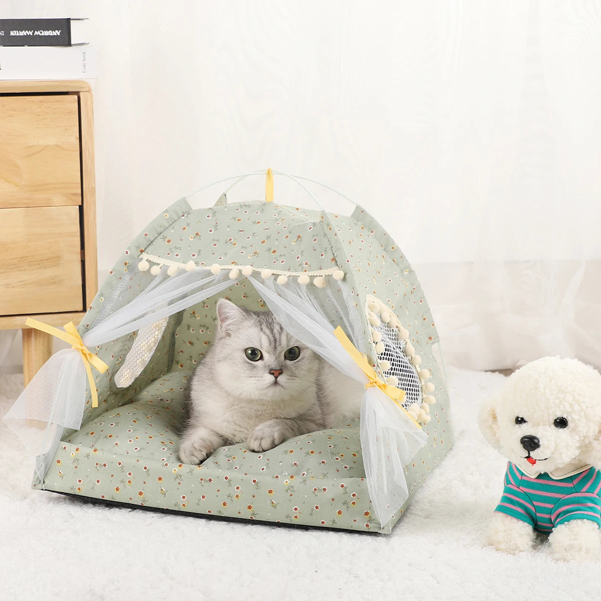 Purrfect Tenthouse: Luxury Indoor/Outdoor Cat Tent