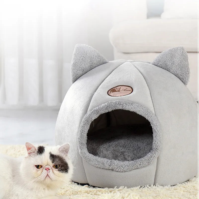 Purrfect Haven: Cozy Bed for Peaceful naps