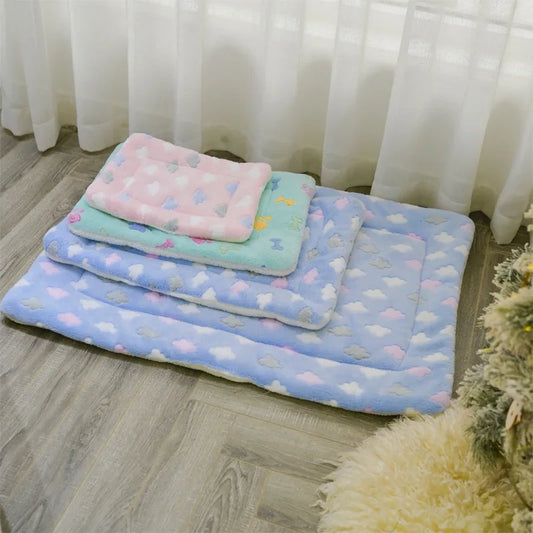 CozyFleece Cat Pad – Soft & Warm Blanket